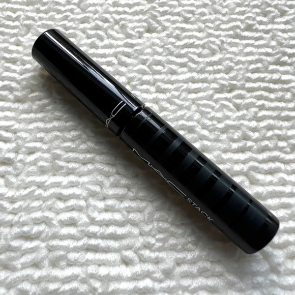 🎁Pick 5 for $25🎁 MAC MACStack Mascara mini - Picture 2 of 4